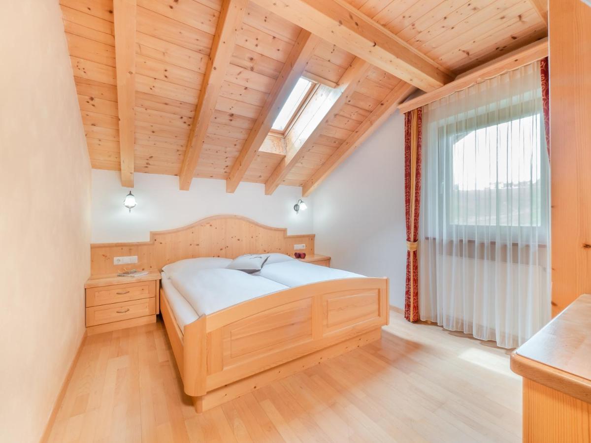 Ciasa Raut Apartment La Valle Bagian luar foto